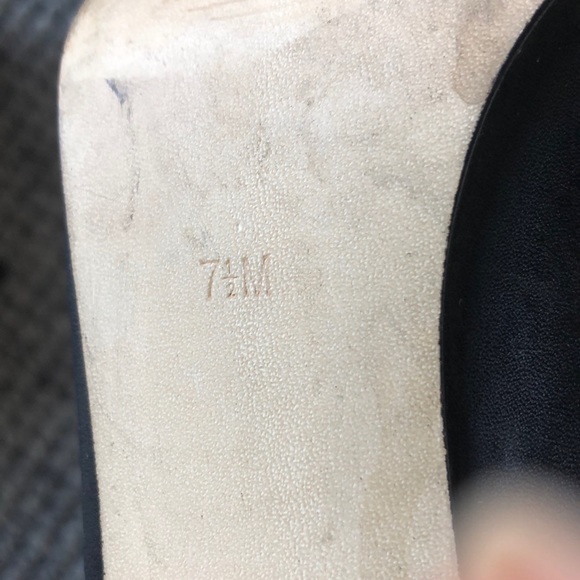 Guess by Marciano size 7.5 black bootie heels - Picture 8 of 8